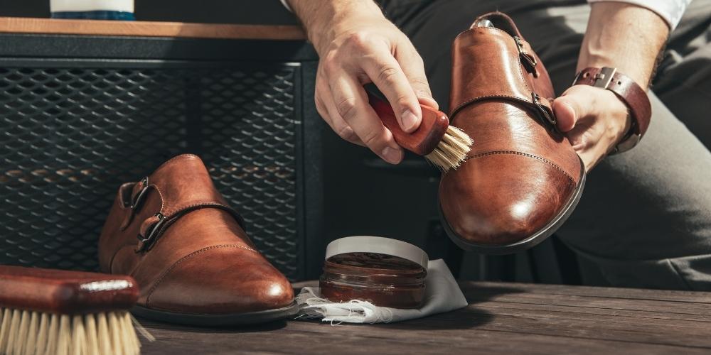 How to Clean Leather Shoes