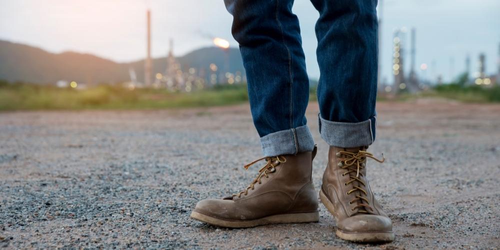 Keep Feet From Sweating in Work Boots in 4 Easy Ways
