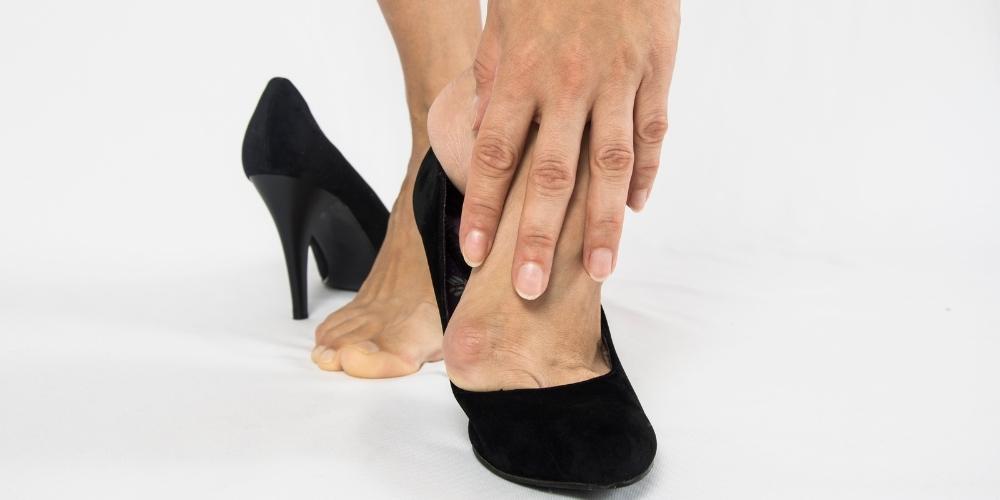 An Overview of Bunions: Signs and Complications